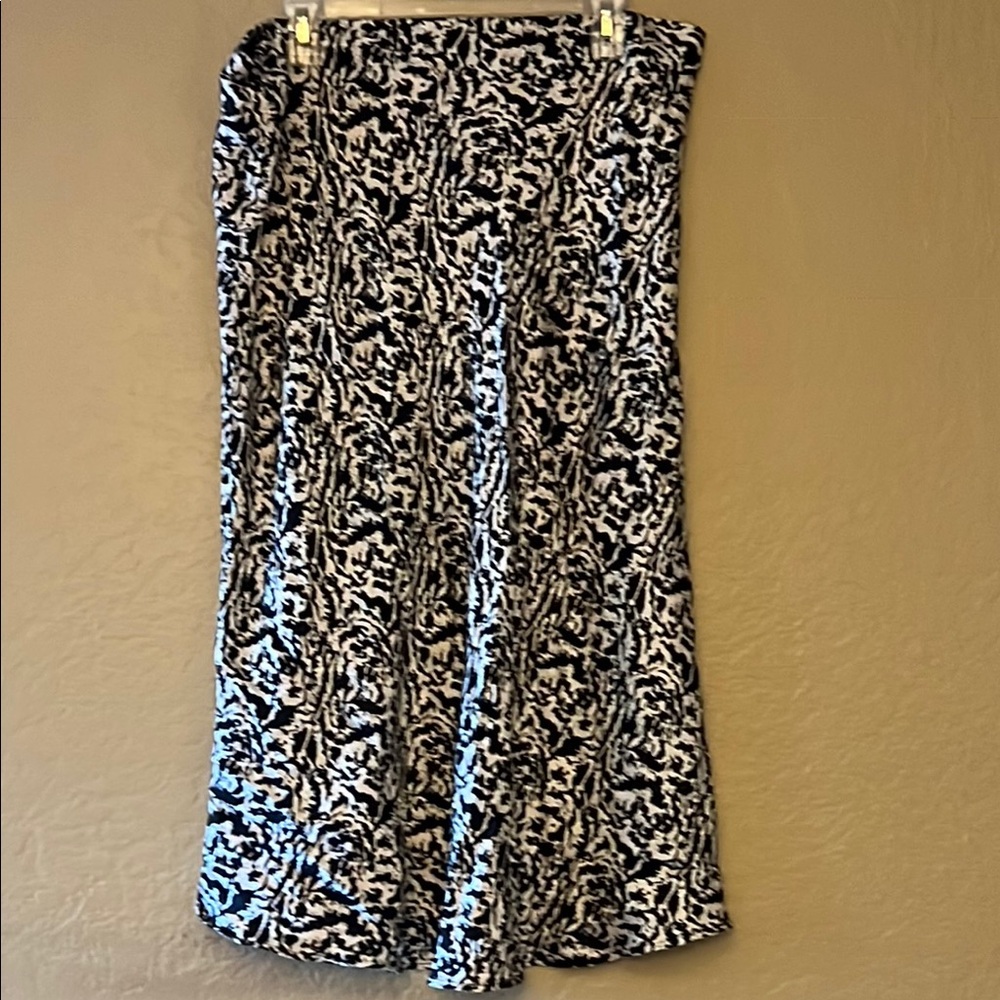 H&M Black and White Pleated A-Line Midi Skirt
